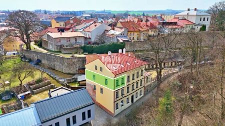 Pronájem prostorného bytu 1+1 s parkovacím místem v Jihlavě, Březinovy sady. - Photo 4