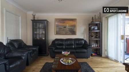 Room for rent in cosy 2-bedroom house in Citywest - Photo 5