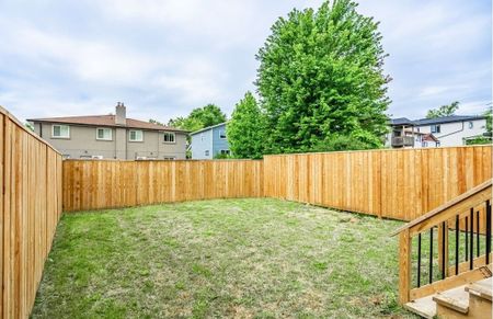 For Lease - 1040 Enola Avenue, Mississauga, Ontario - Photo 5