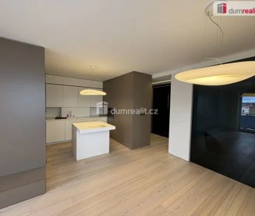 pronájem luxusního designového bytu 2+kk s balkonem a parkovacím st... - Photo 5