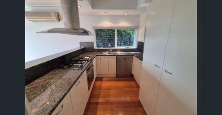 2/6 Queens Avenue, McMahons Point, NSW 2060 - Photo 2