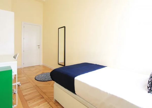 Calle de Amado Nervo, Madrid, Community of Madrid 28007