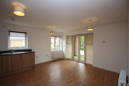 2 bedroom Apartment to let - Photo 5