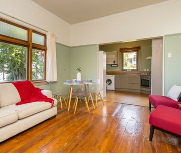 As cute as a button - Photo 3