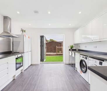 1 bedroom in a house share to rent - Photo 6