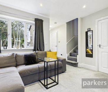 2 bedroom end of terrace house to rent - Photo 2