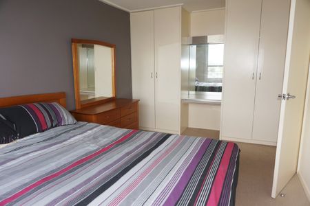 Fully Furnished, Ready to move in! - Photo 5