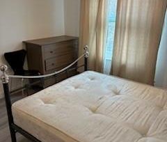 Church Road, NW4 4DU, London - Photo 1