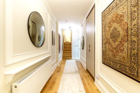 Recently Refurbished Four Bedroom Apartment in a Sought-After Portered Block, Marylebone - Photo 5