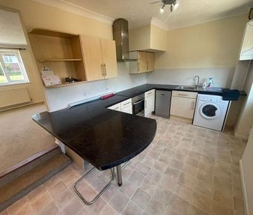 3 bedroom detached house to rent - Photo 3