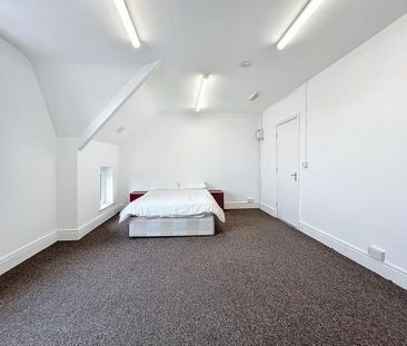 4 bedroom apartment to rent - Photo 1