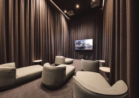 “Contemporary Living Meets Convenience – Stunning 1-Bedroom Apartment” - Photo 3