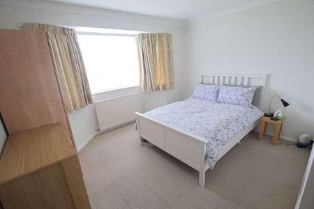 Durland Close, New Milton, Hampshire, BH25 - Photo 5