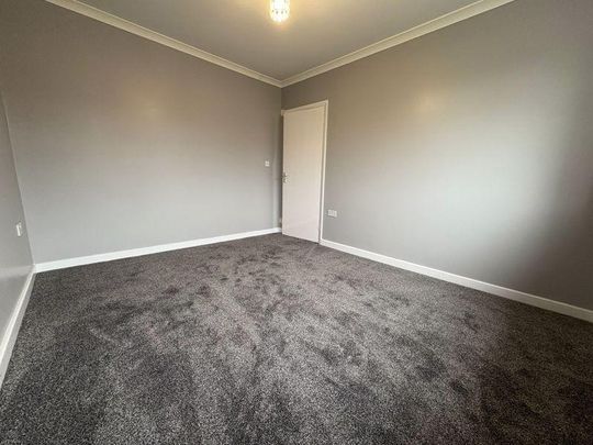 4 bedroom semi-detached house to rent - Photo 1