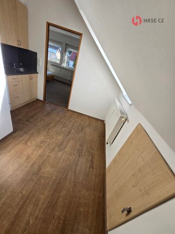 Pronájem bytu 2+1 64 m², Kurfürstova, Stará Paka - Photo 2