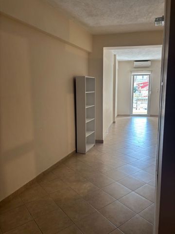 Studio/Γκαρσονιέρα για ενοικίαση Κέντρο (Πτολεμαϊδα) - Φωτογραφία 2