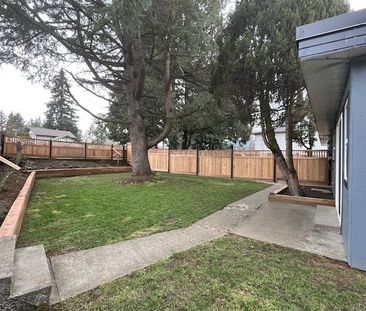 Beautifully Updated Duplex in University District – Unit B - Photo 1