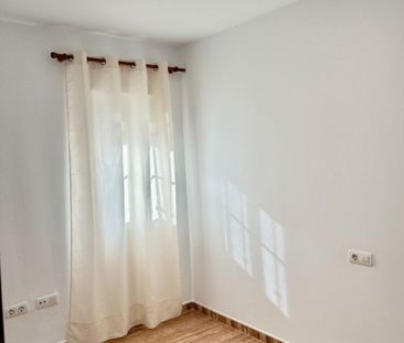 Piso de alquiler en Centro - Photo 2