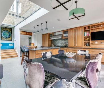 4 bedroom terraced house to rent - Photo 3