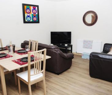 5 bedroom flat to rent - Photo 2