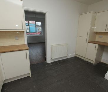 3 bedroom terraced house to rent - Photo 4