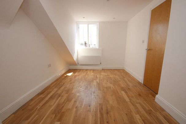 4 bedroom flat to rent - Photo 1