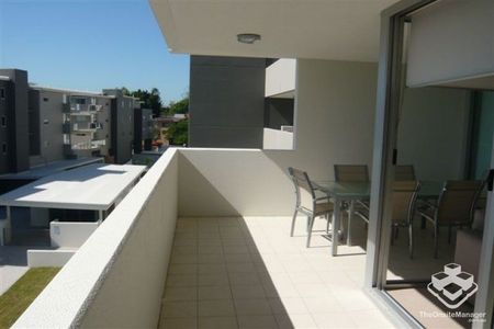 2 Bed 2 Bath UNFURNISHED Apartments - Modern, spacious and close to all amenities! - Photo 5