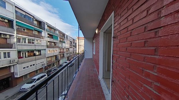 Piso en alquiler, C/ Artajona , , M120258 - Photo 1