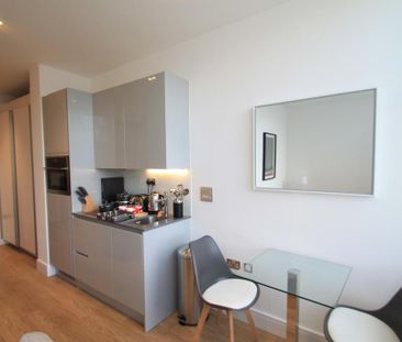 Studio to rent - Photo 6