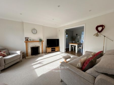 4 bedroom detached house to rent - Photo 3