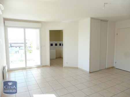 Location Appartement 3 pièces 64m² ST JUERY 81160 - Photo 2