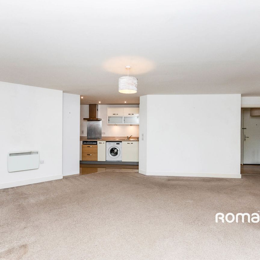 2 bedroom maisonette to rent - Photo 1