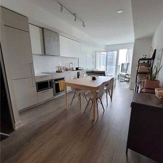 LIBERTY VILLAGE 3 BEDS 2 BATHS PARKING ICNLD - Photo 4