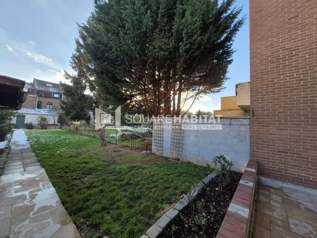 Location Maison 4 pièces 110m² MONS EN BAROEUL 59370 - Photo 2