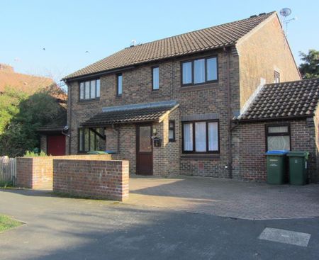 3 bedroom detached house to rent - Photo 2