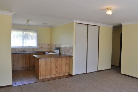 42A Bouffler Close, 2795, Kelso Nsw - Photo 4