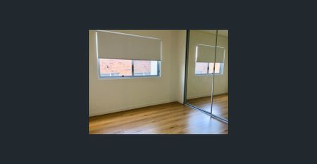 LARGE TWO BEDROOM APARTMENT - Photo 5