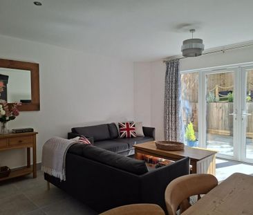 3 bedroom detached house to rent - Photo 2