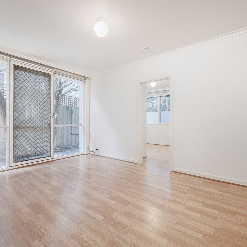 2/465 Brunswick Road, Brunswick West VIC 3055 - Photo 1