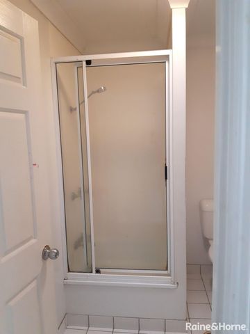 2 BEDROOM UNIT SOUTH MACKAY - Photo 4