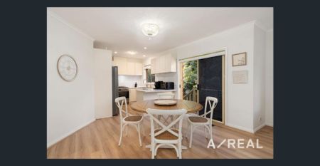 Stylish Low-Maintenance Home in Prime Doncaster East Location - Photo 4