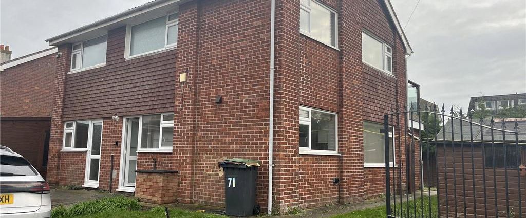 4 bedroom detached house to rent - Photo 1