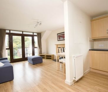 18 Castlehill Place, 607 Upper Newtownards Road, BELFAST, BT4 3LQ - Photo 2