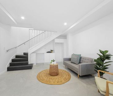 PRESTIGIOUS HOME WITH BONUS ATTACHED GRANNY FLAT - Photo 5