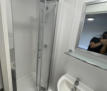 1 bedroom private hall to rent - Photo 5