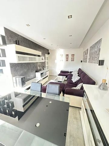 Passeig de Fabra i Puig, Barcelona, Catalonia - Photo 2