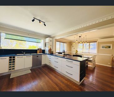 117 Marshall Road, Holland Park West, Qld 4121 - Photo 5