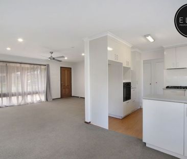 8 Renwick Court, Lavington - Photo 5