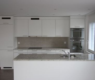 Moderne Wohnung mit grossem Balkon wartet auf Sie! - Photo 2