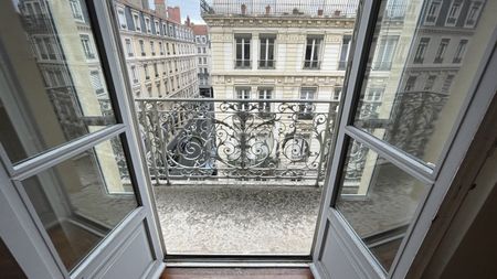 T4 de 137m² - rue Pierre Corneille Lyon 6 - Photo 4